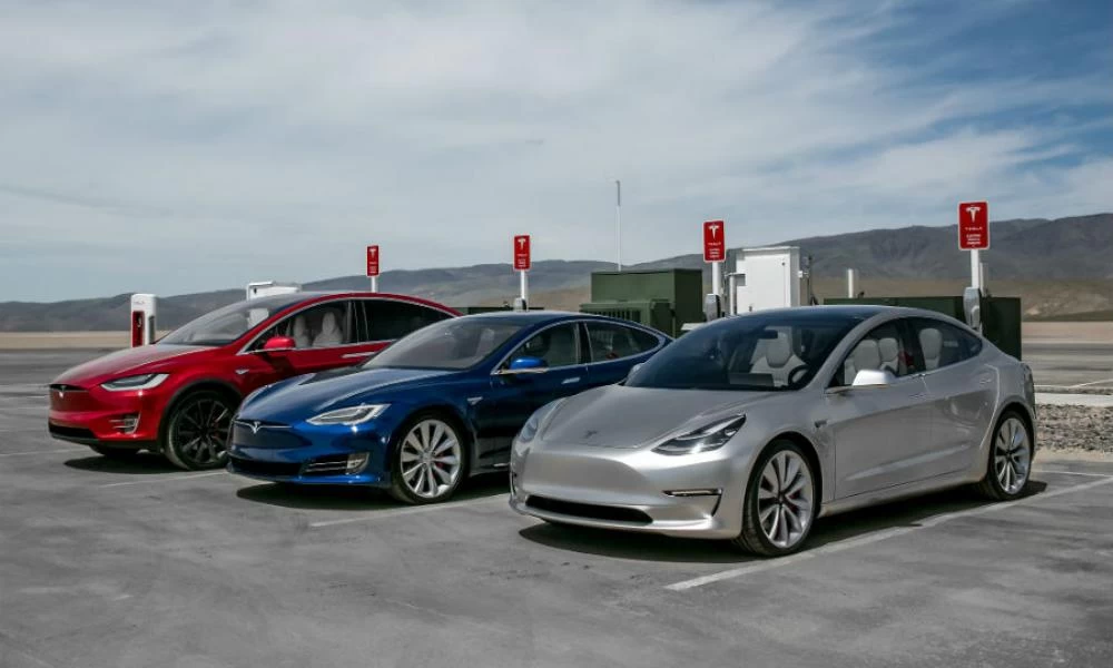 Tesla: Γιατί εξαιρείται από την επιδότηση αγοράς για ηλεκτρικά αυτοκίνητα